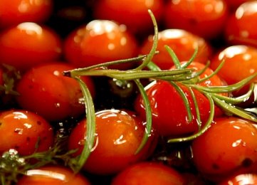 Мариновани чери домати